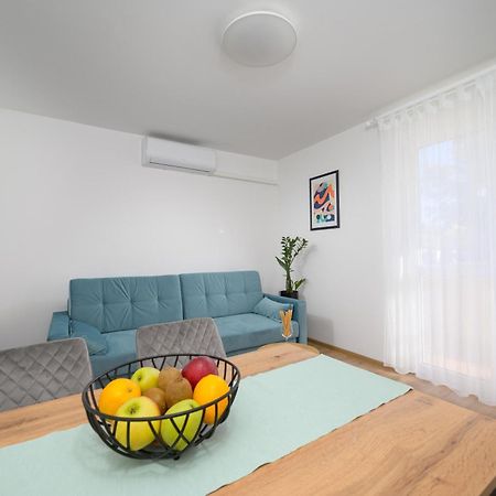 Apartment Pina Poreč Eksteriør bilde