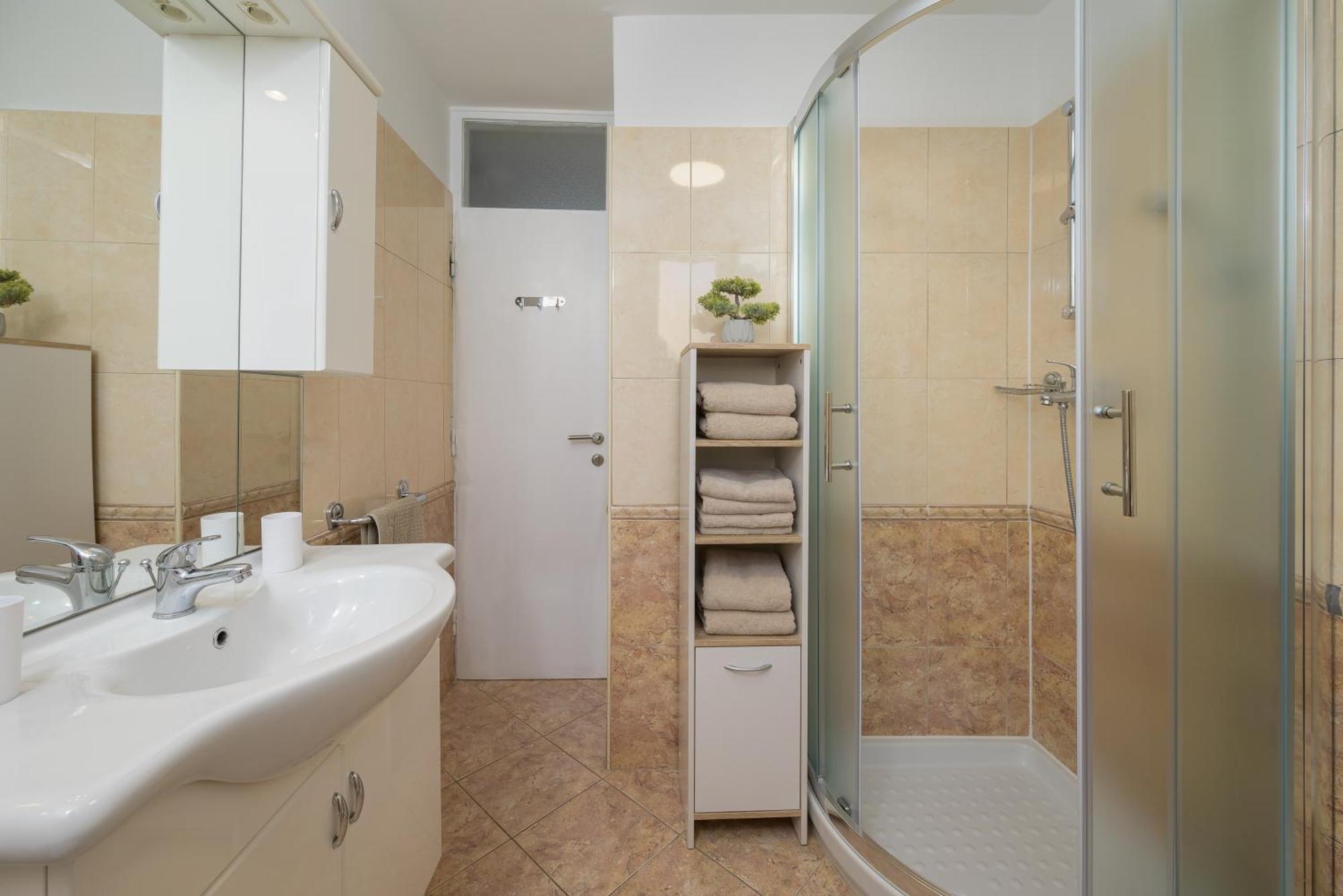 Apartment Pina Poreč Eksteriør bilde